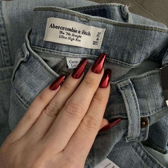 NWT ABERCROMBIE & FITCH Curve Love Ultra High Rise 90s Straight Jean - Picture 4 of 7